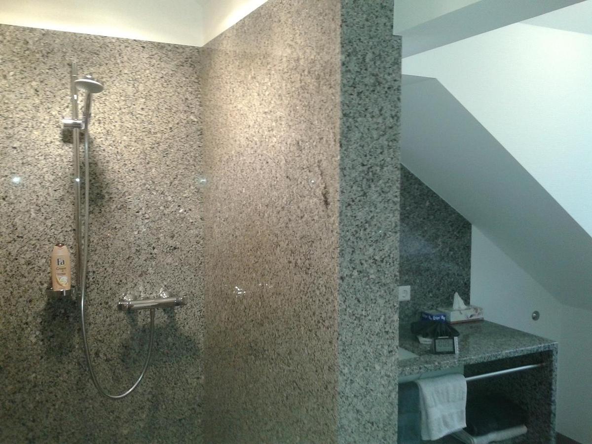 Dzt-Schwarzwaldhotel Garni Unterkirnach الغرفة الصورة