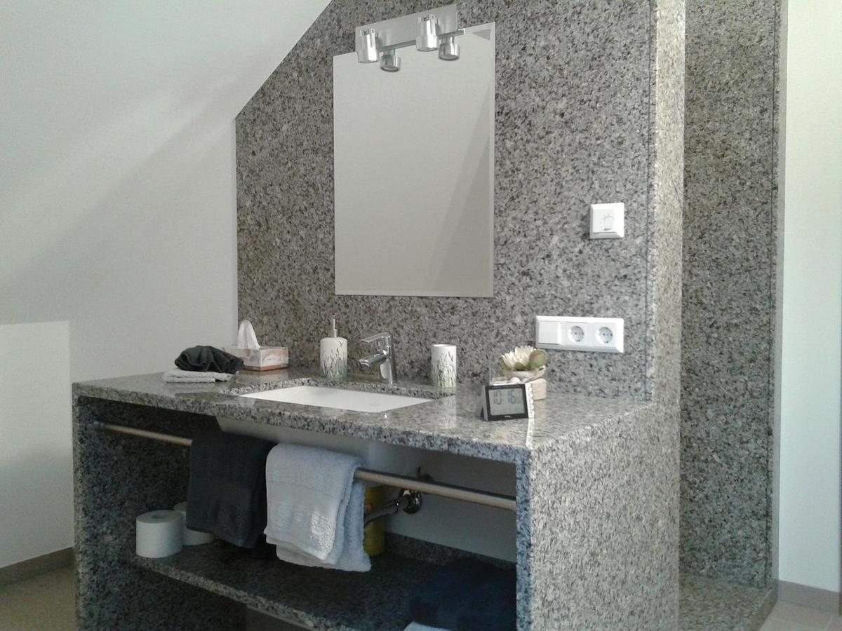 Dzt-Schwarzwaldhotel Garni Unterkirnach الغرفة الصورة